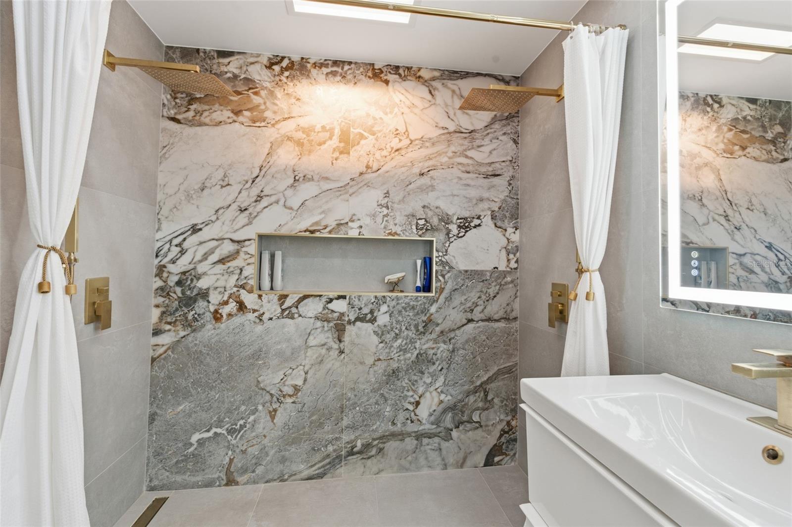 MANATEE GARDENS THIRD SEC - Residential