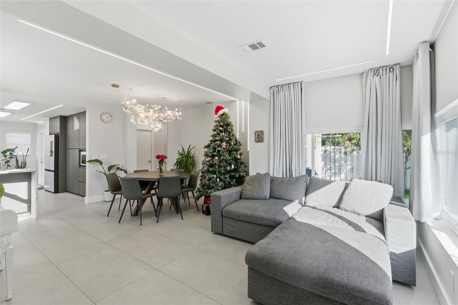 MANATEE GARDENS THIRD SEC - Residential