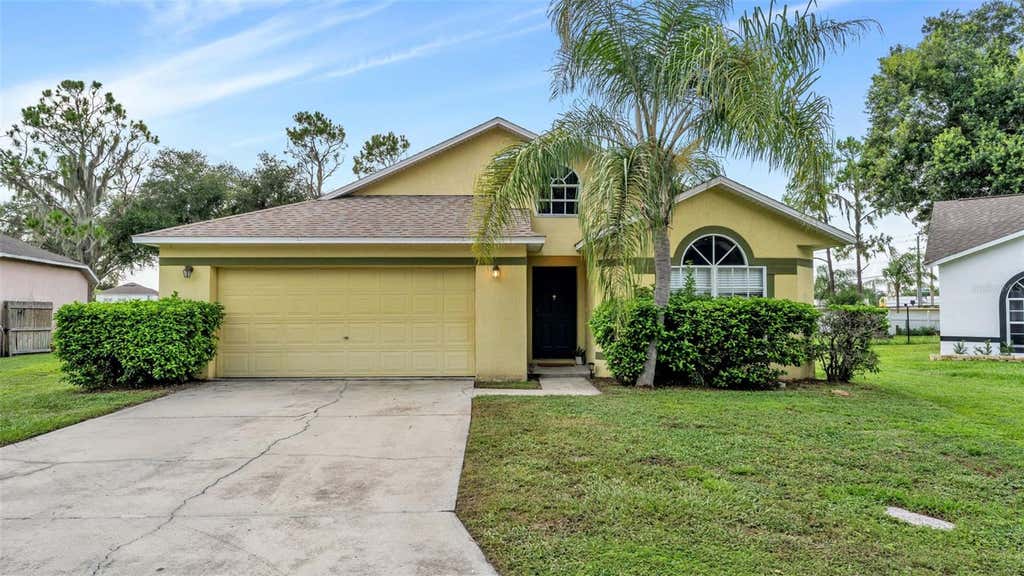 Photo of 2723 Sundance Circle, Mulberry, FL 33860 (MLS # L4963983)