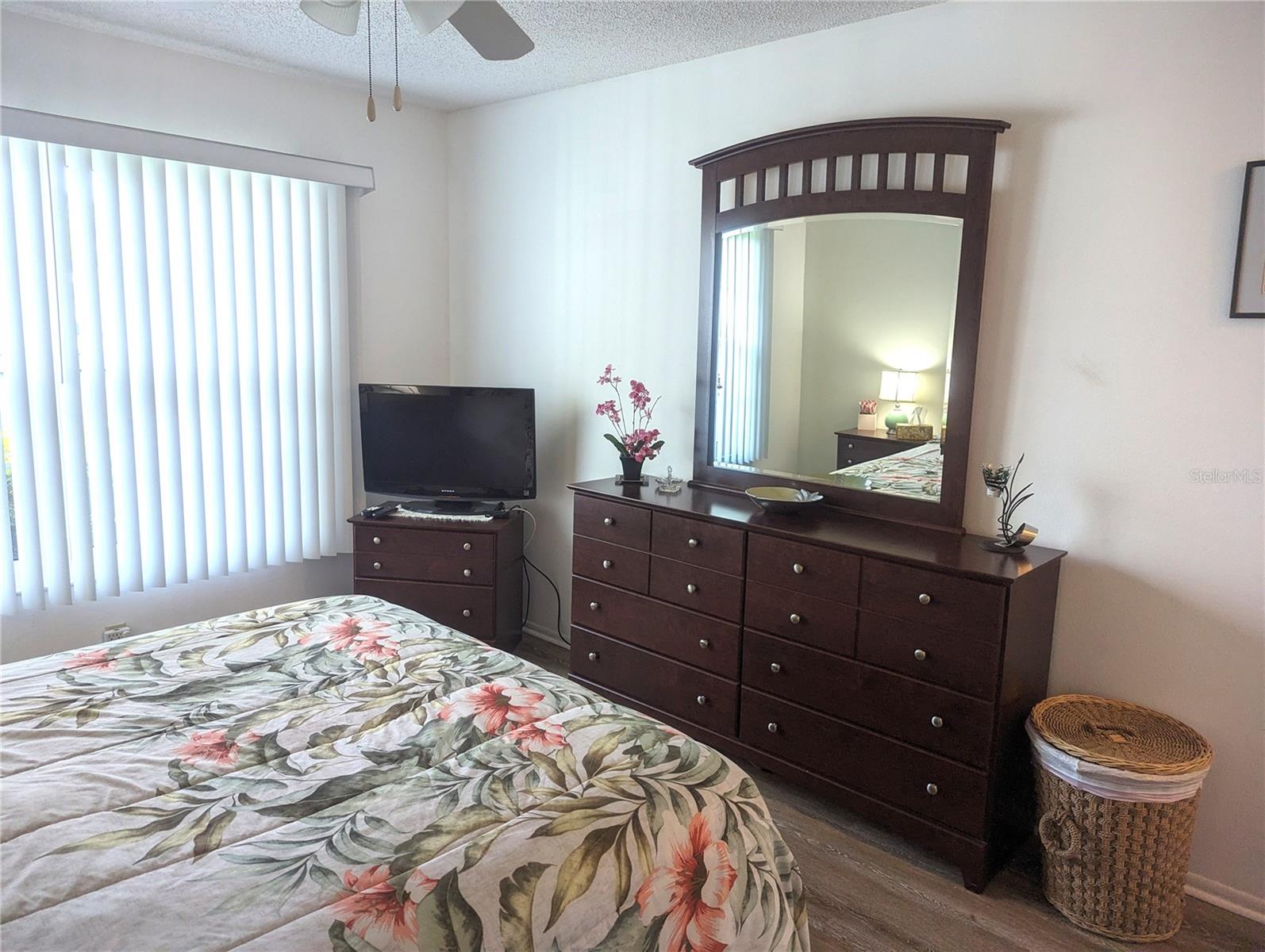 CRESTWOOD VILLAS - Residential Lease