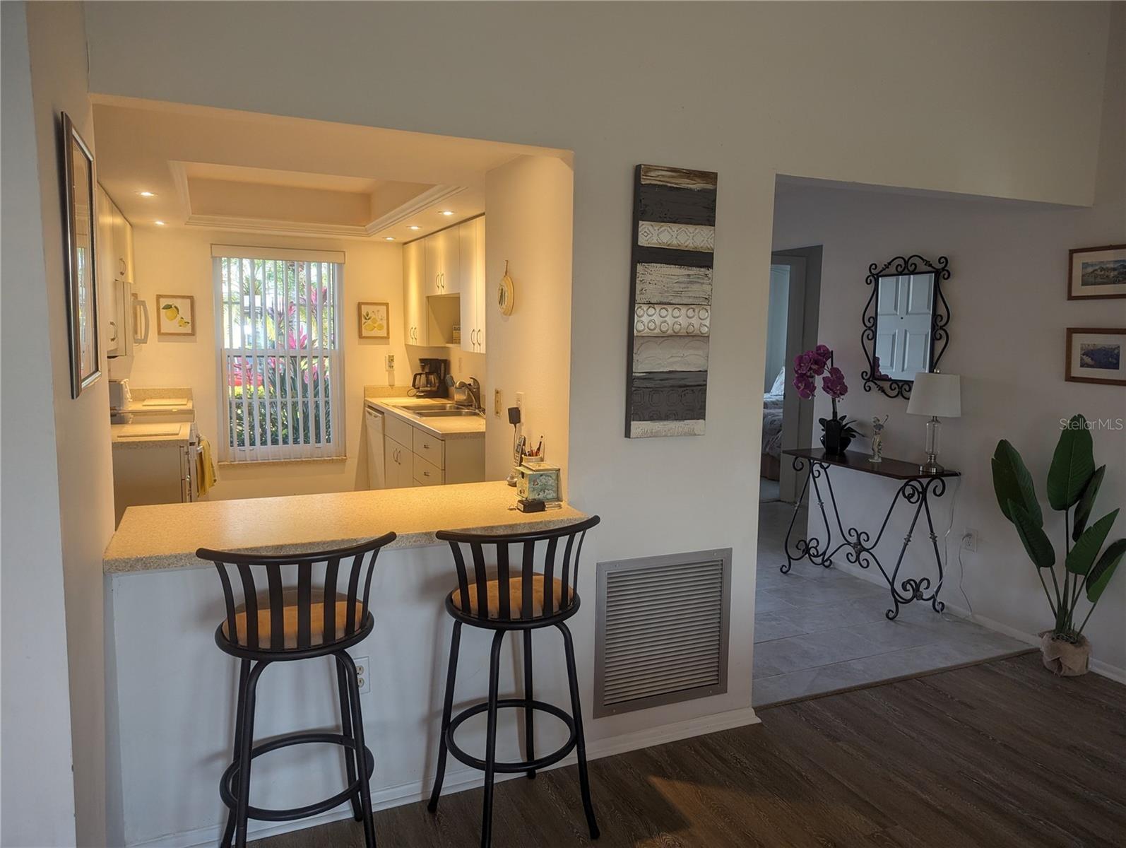 CRESTWOOD VILLAS - Residential Lease