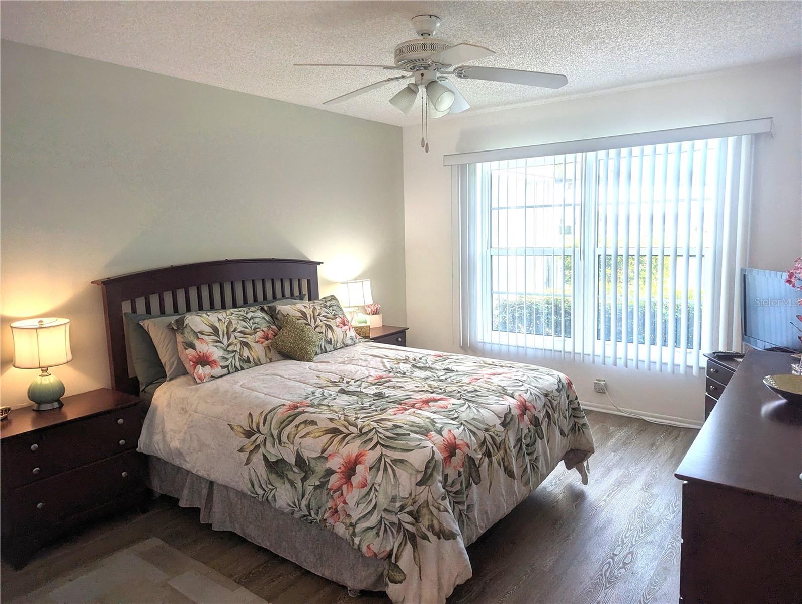 CRESTWOOD VILLAS - Residential Lease