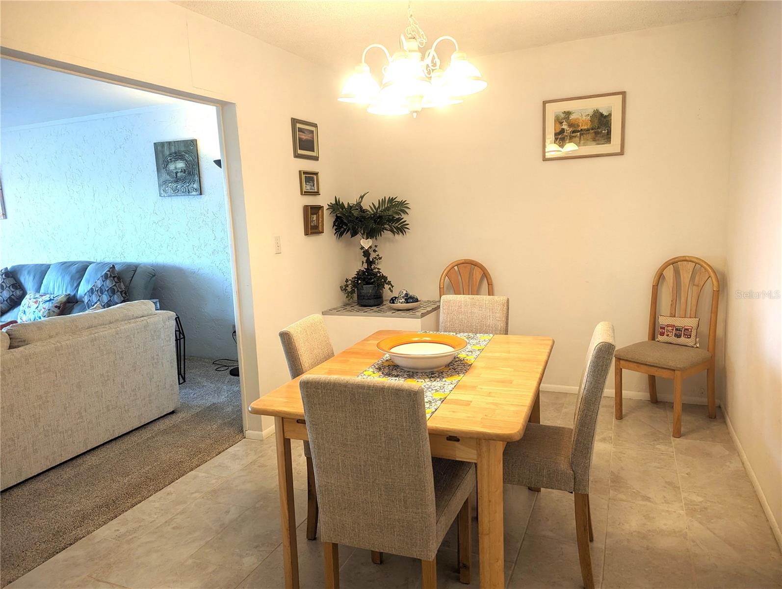 CRESTWOOD VILLAS - Residential Lease