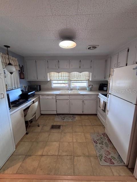 FOUR SEASONS ESTATE RESIDENT OWNED COMMUNITY INC - Residential