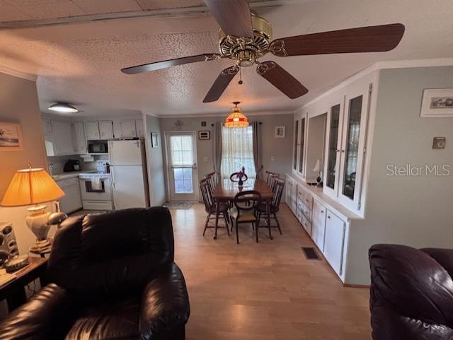 FOUR SEASONS ESTATE RESIDENT OWNED COMMUNITY INC - Residential