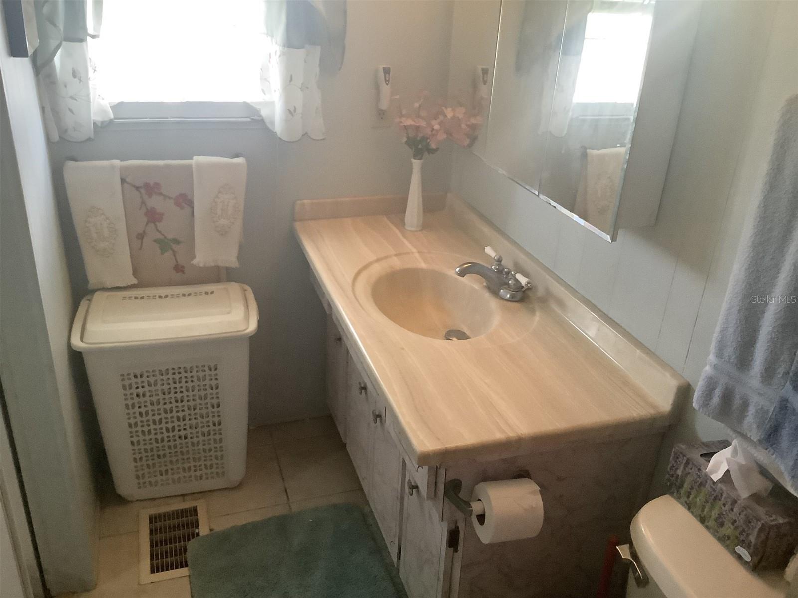 FOUR SEASONS ESTATE RESIDENT OWNED COMMUNITY INC - Residential