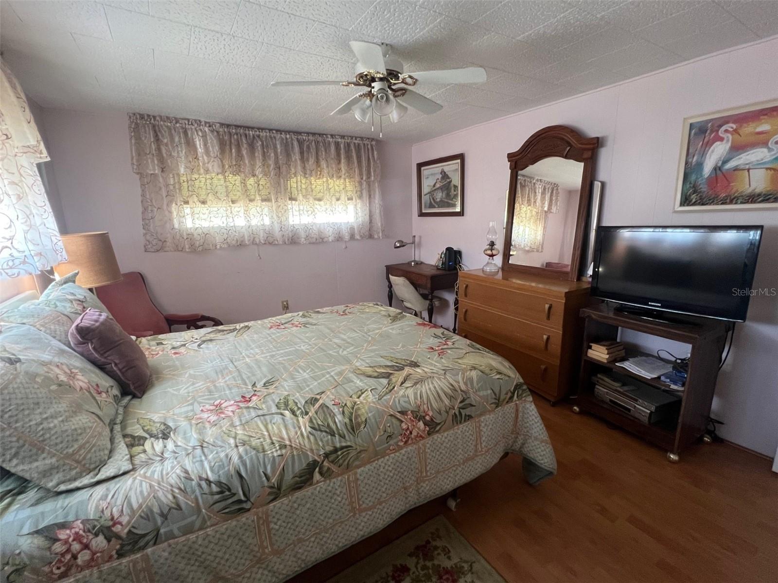 FOUR SEASONS ESTATE RESIDENT OWNED COMMUNITY INC - Residential