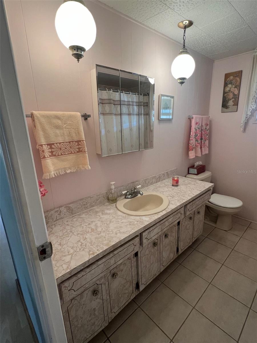 FOUR SEASONS ESTATE RESIDENT OWNED COMMUNITY INC - Residential