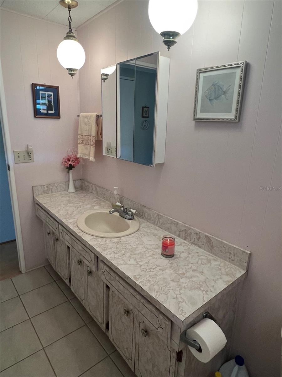 FOUR SEASONS ESTATE RESIDENT OWNED COMMUNITY INC - Residential