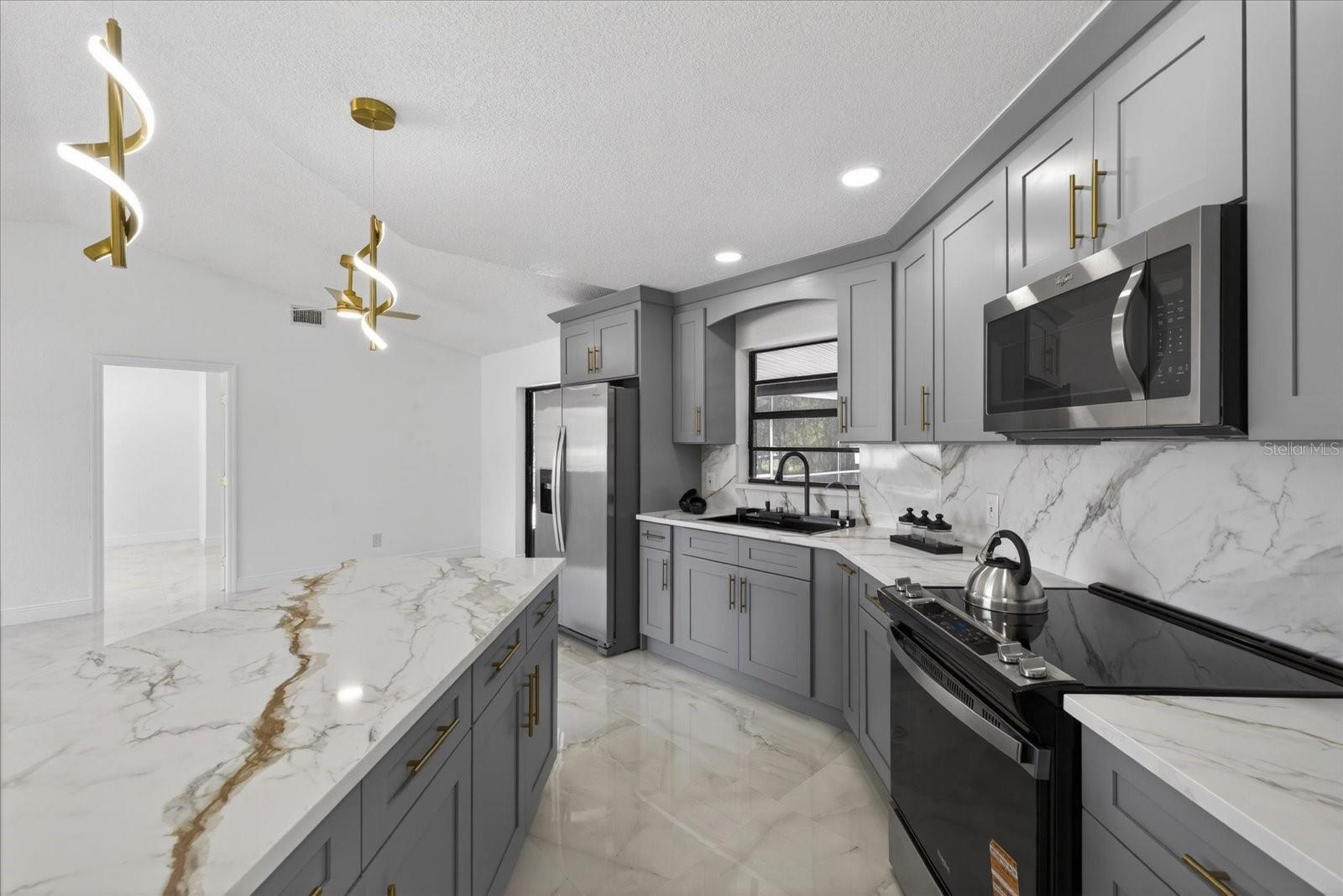 SPRING HILL - Residential
