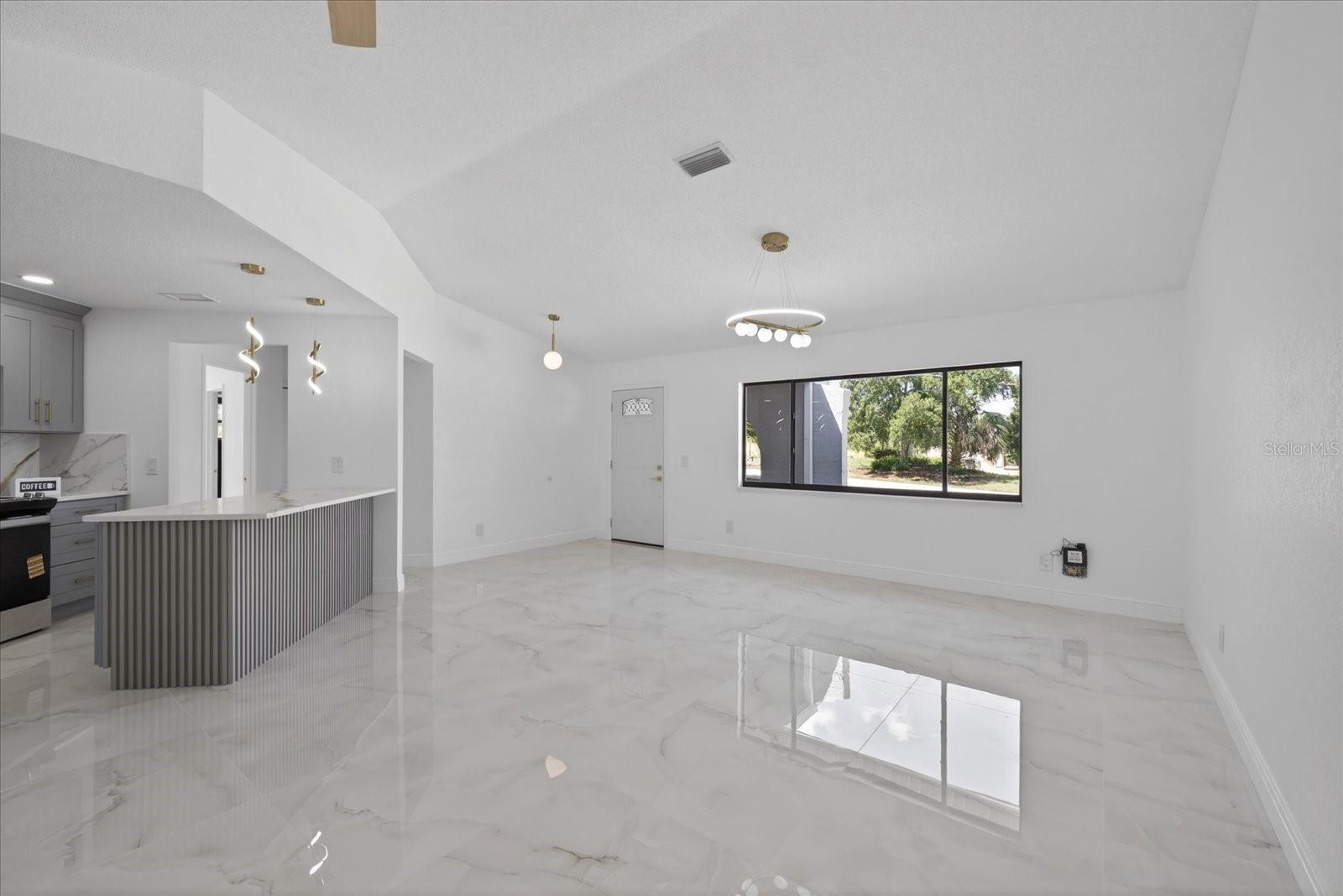 SPRING HILL - Residential