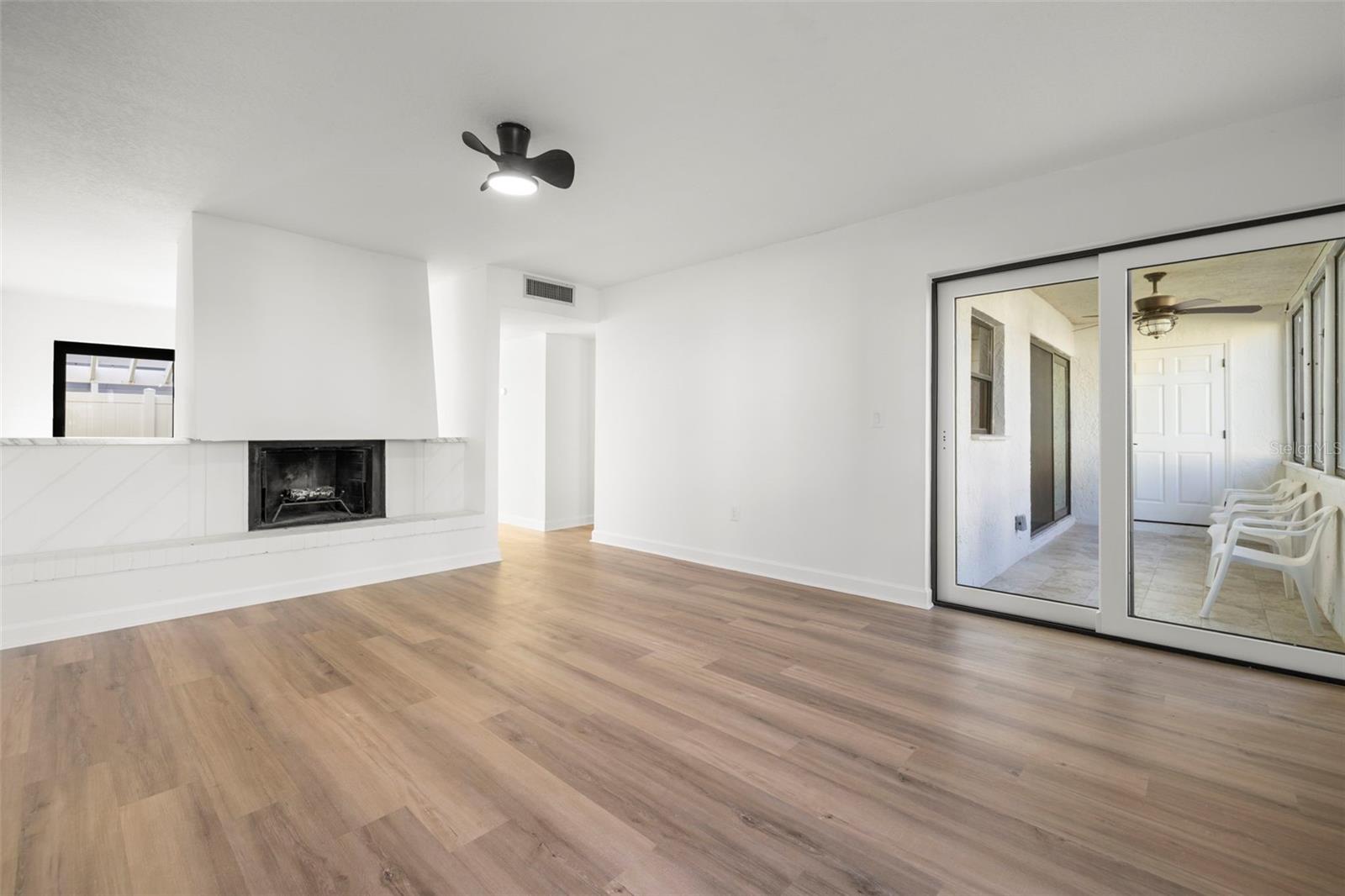 WINDRUSH COVE PH 1 CONDO - Residential