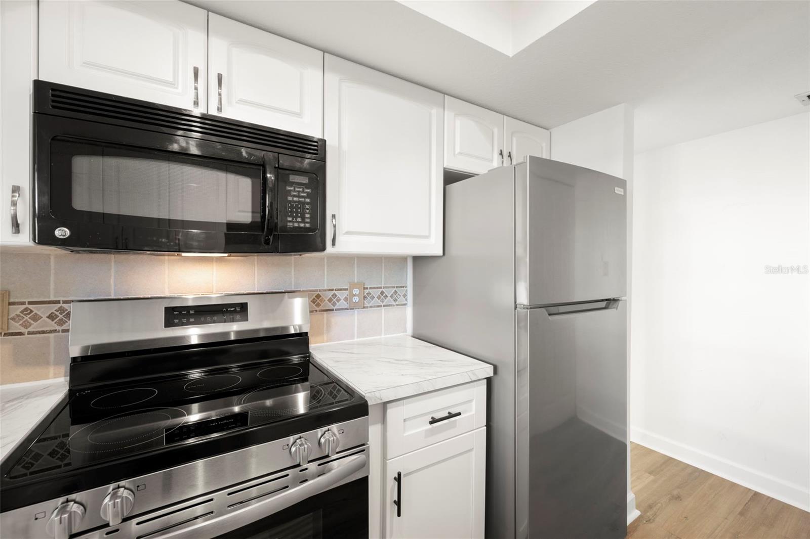 WINDRUSH COVE PH 1 CONDO - Residential