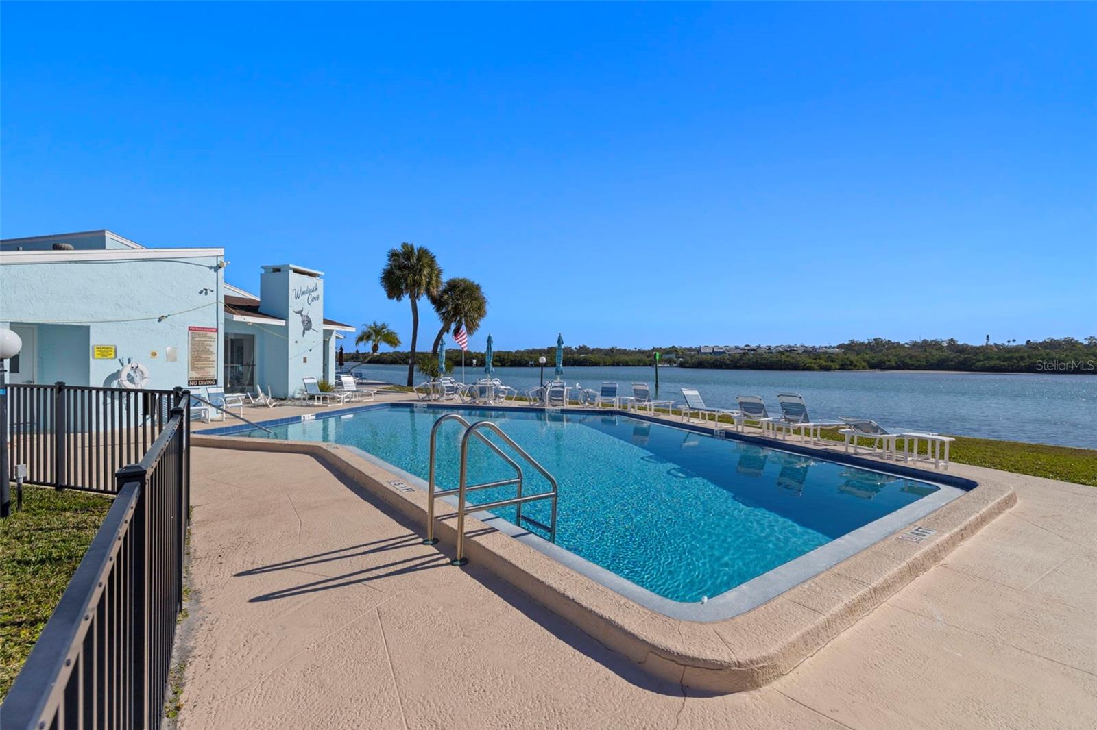 WINDRUSH COVE PH 1 CONDO - Residential