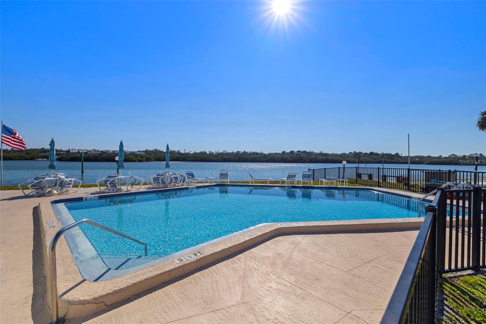 WINDRUSH COVE PH 1 CONDO - Residential