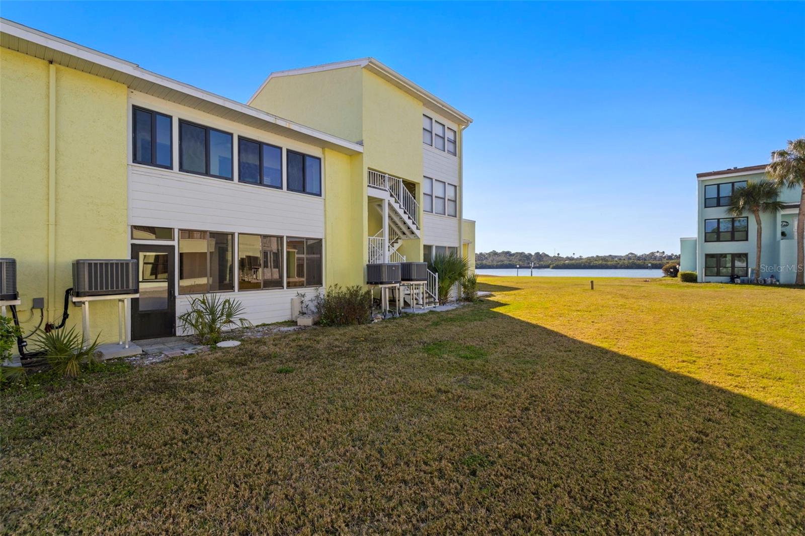 WINDRUSH COVE PH 1 CONDO - Residential