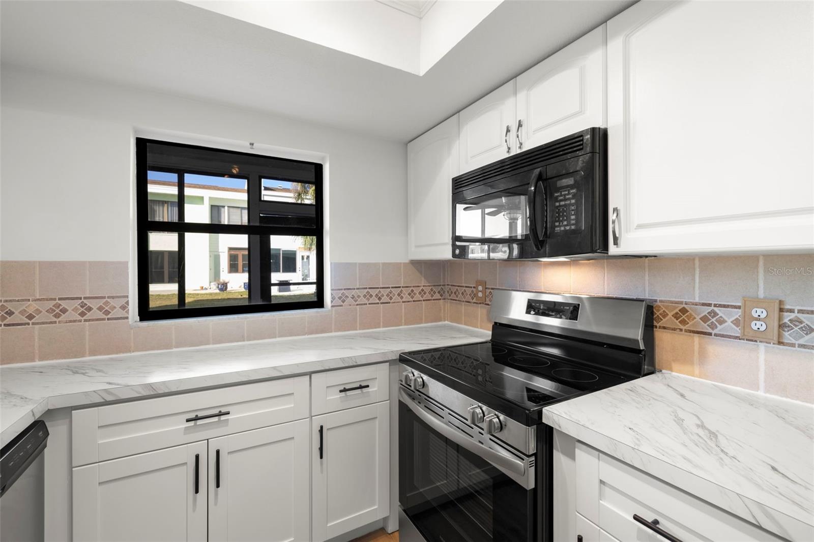 WINDRUSH COVE PH 1 CONDO - Residential