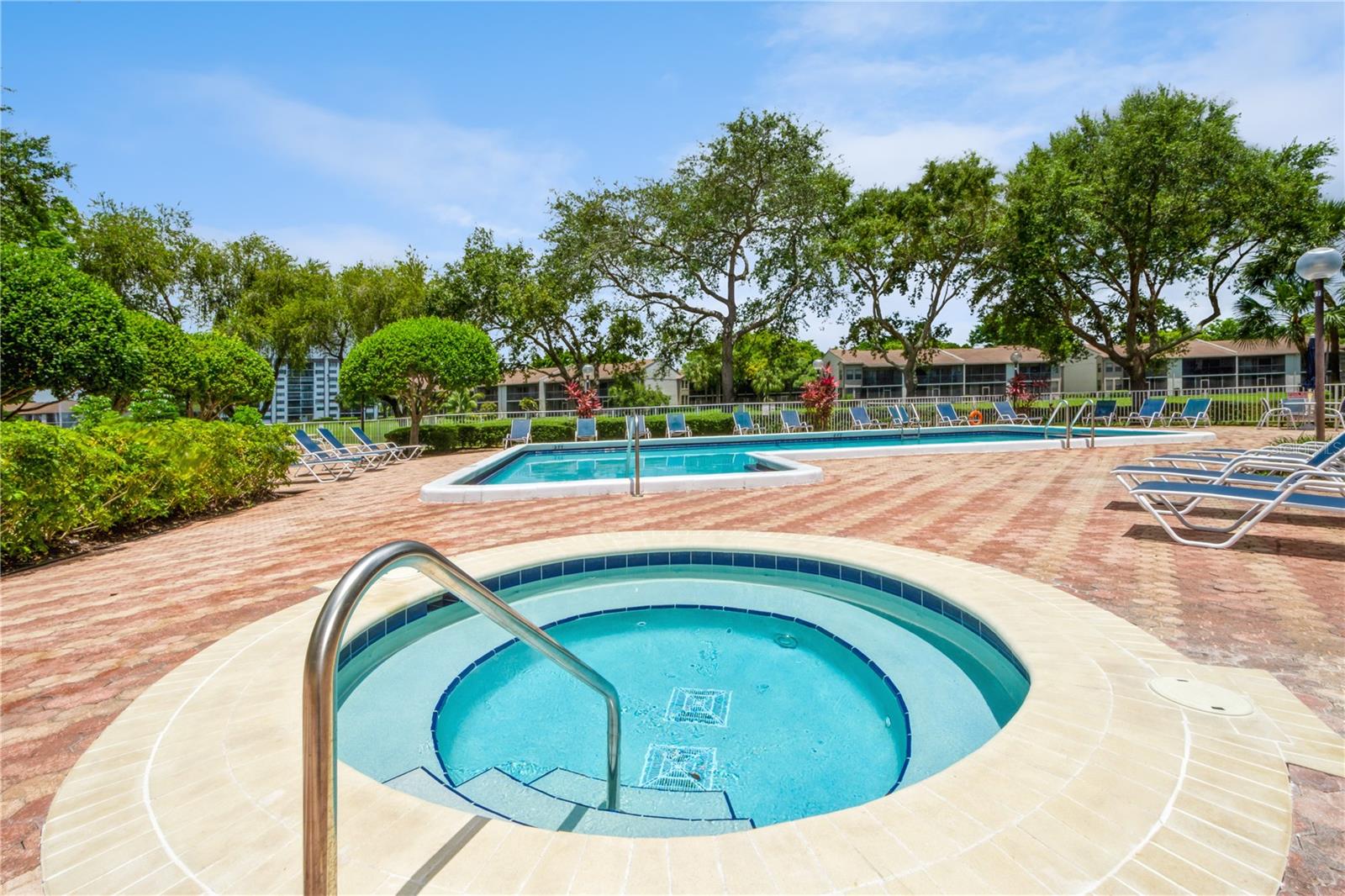 MEADOWRIDGE EAST CONDO - Residential