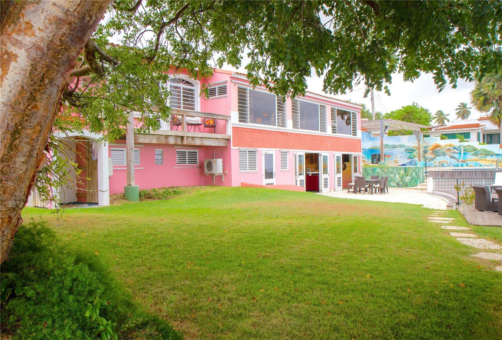 SECTOR LAS UVAS, BO. JOBOS - Residential