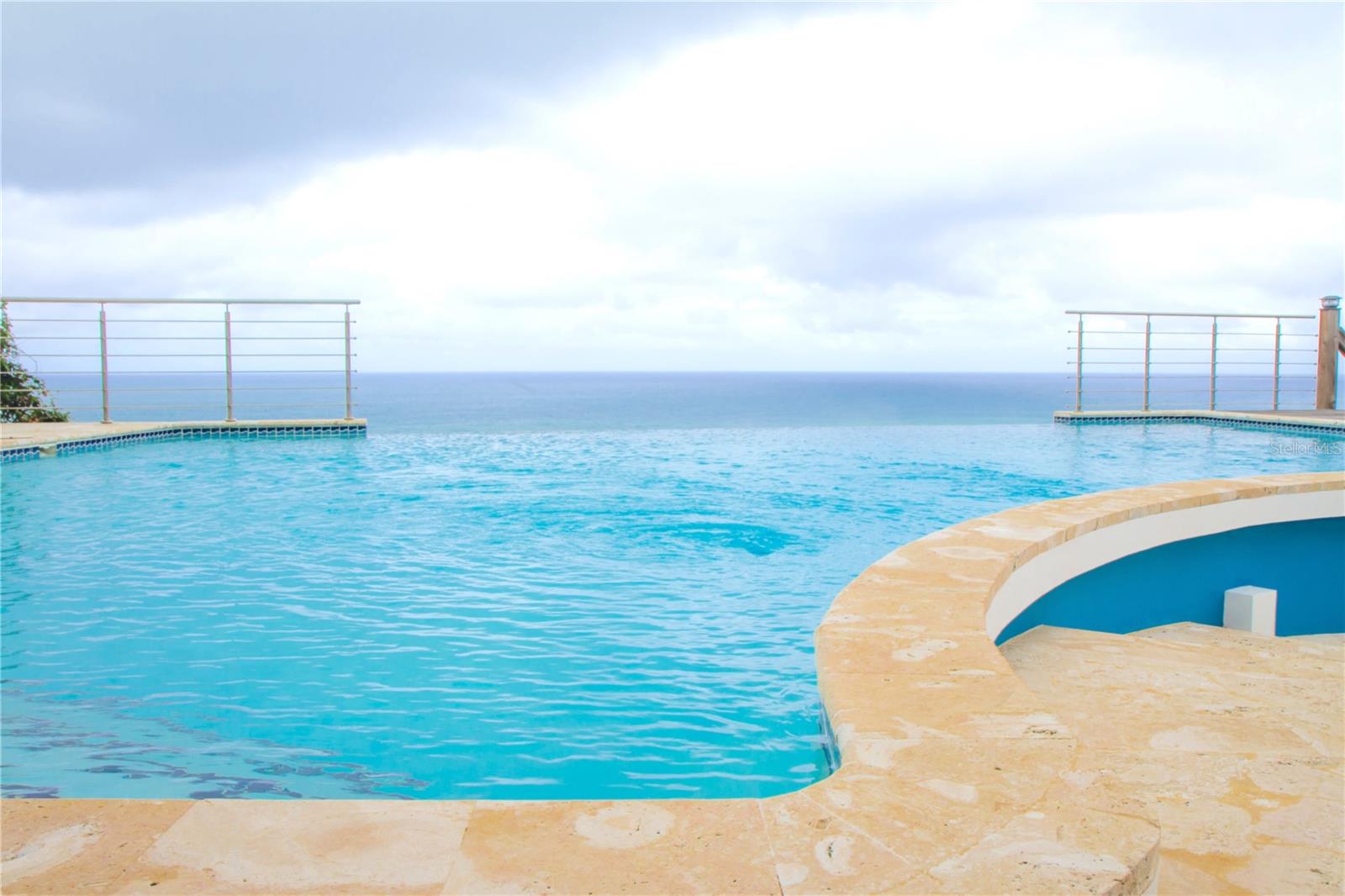 SECTOR LAS UVAS, BO. JOBOS - Residential