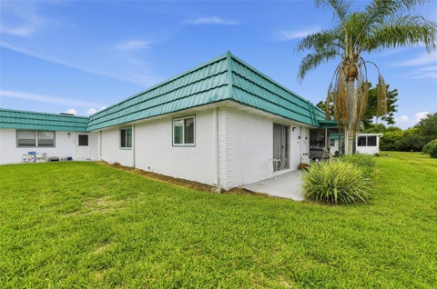 Photo of 205 Kings Boulevard #67, Sun City Center, FL 33573 (MLS # O6446553)