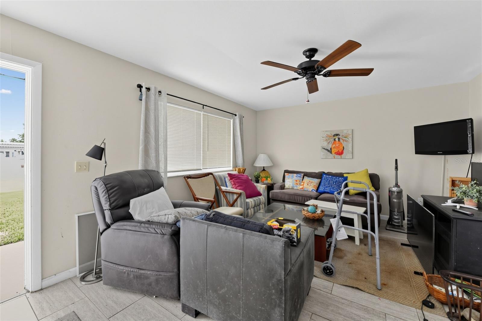 205 KINGS BOULEVARD 67, SUN CITY CENTER, FL, 33573 3 205 KINGS BOULEVARD 67