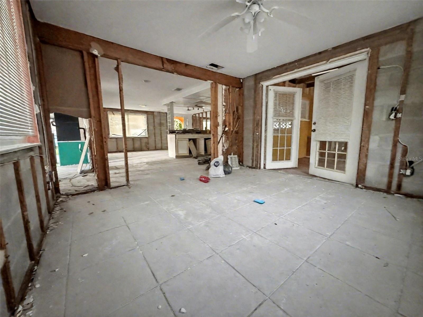 WEST PORT SUB - Residential