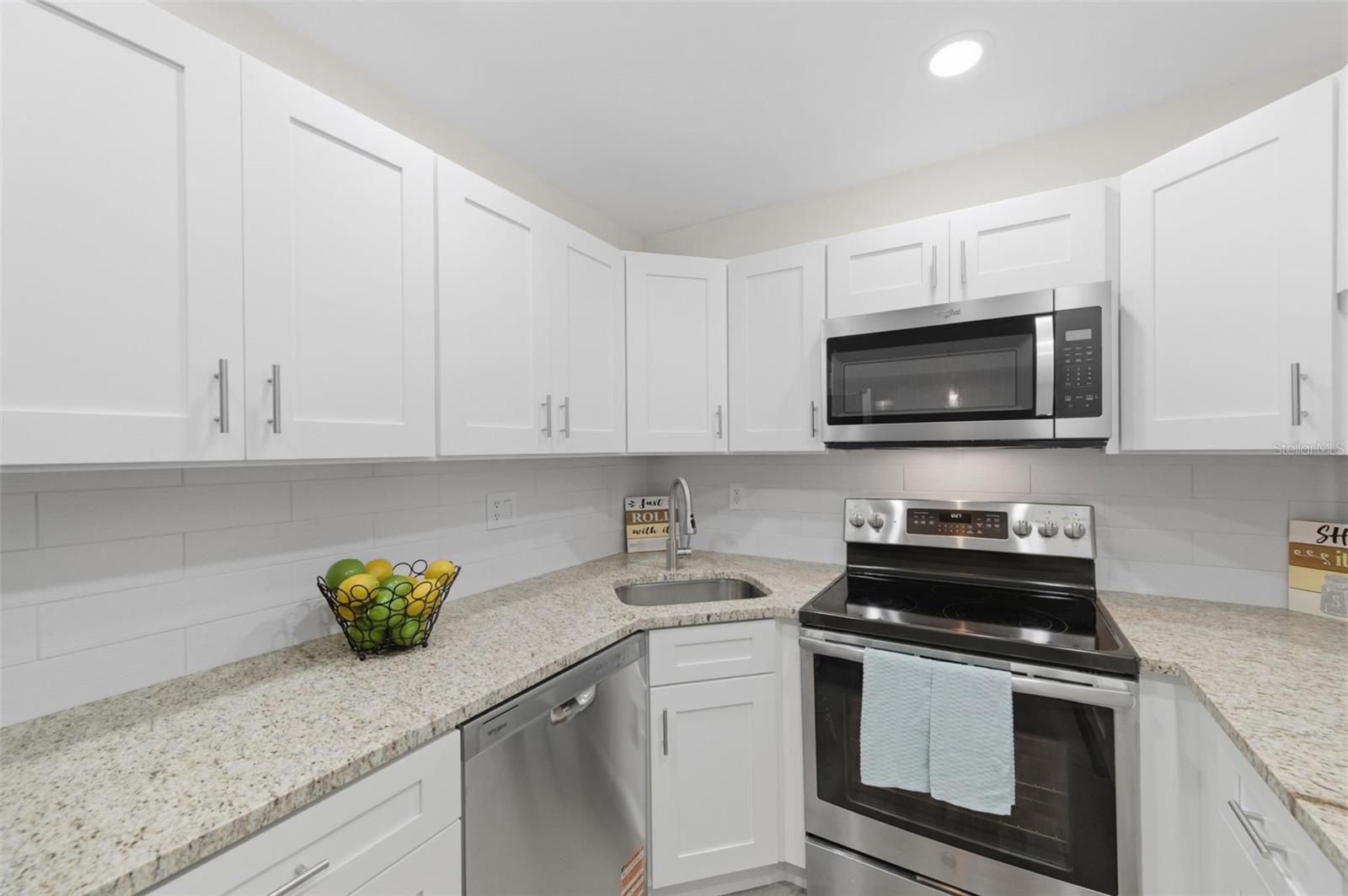 PINE RIDGE AT LAKE TARPON VILLAGE - Residential