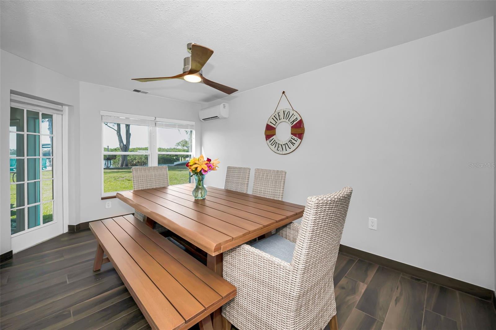 SEA BREEZE ISLAND - Residential