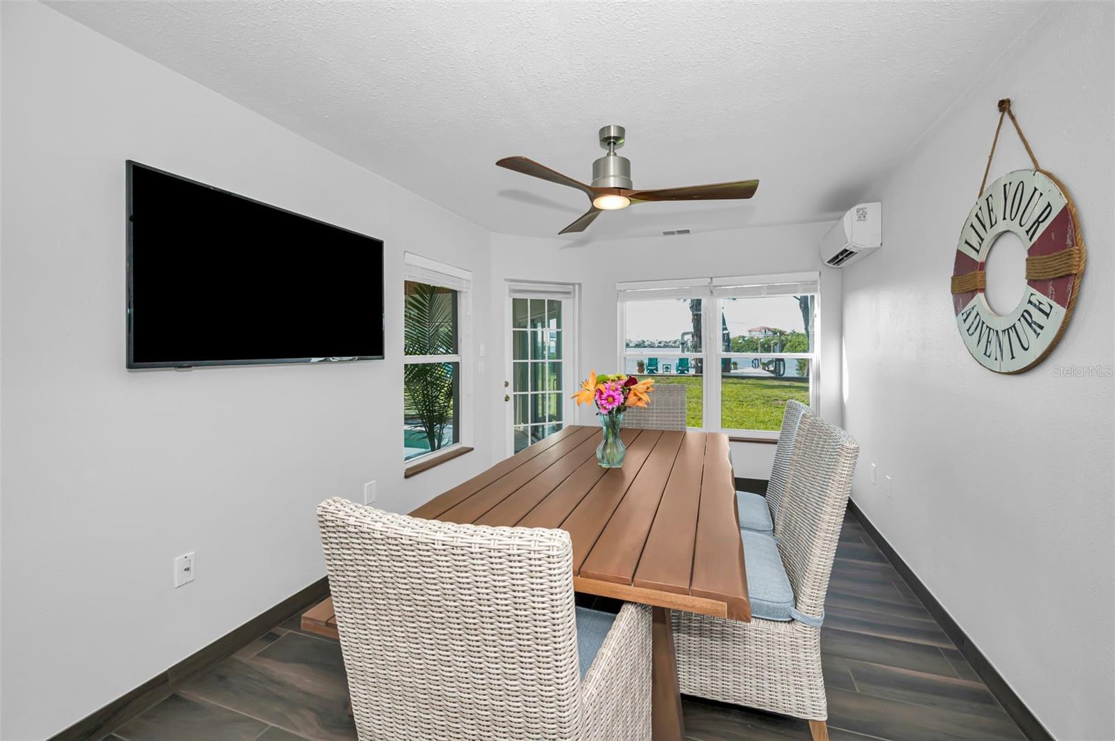 SEA BREEZE ISLAND - Residential