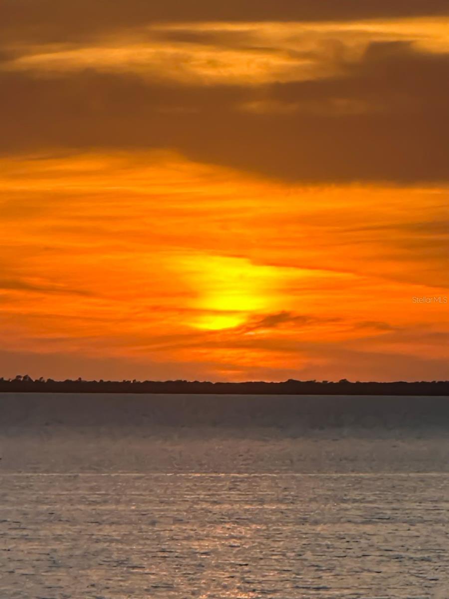 SEA BREEZE ISLAND - Residential