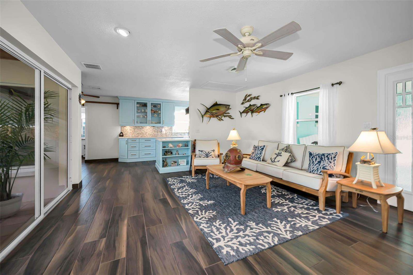 SEA BREEZE ISLAND - Residential