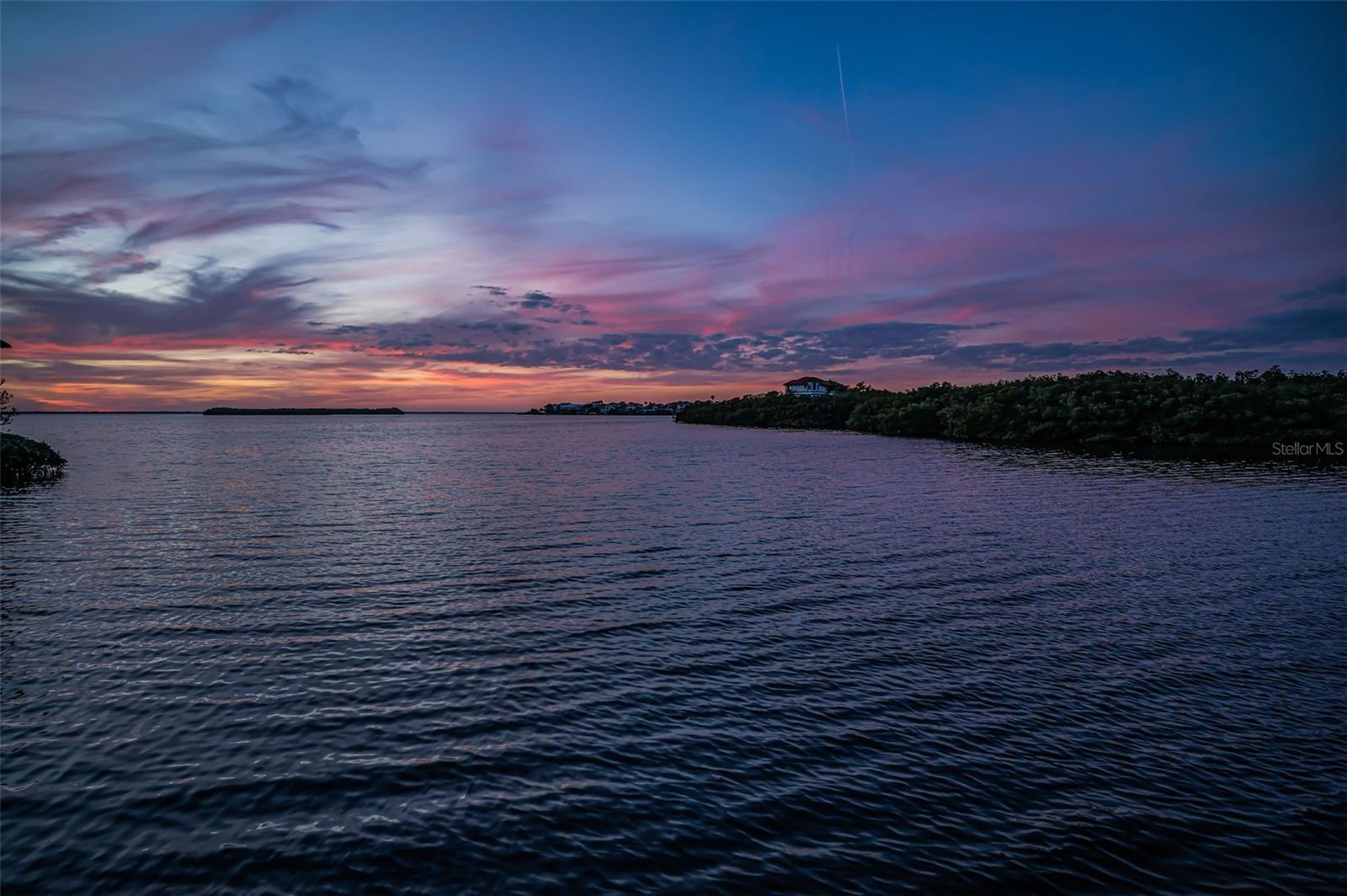 SEA BREEZE ISLAND - Residential