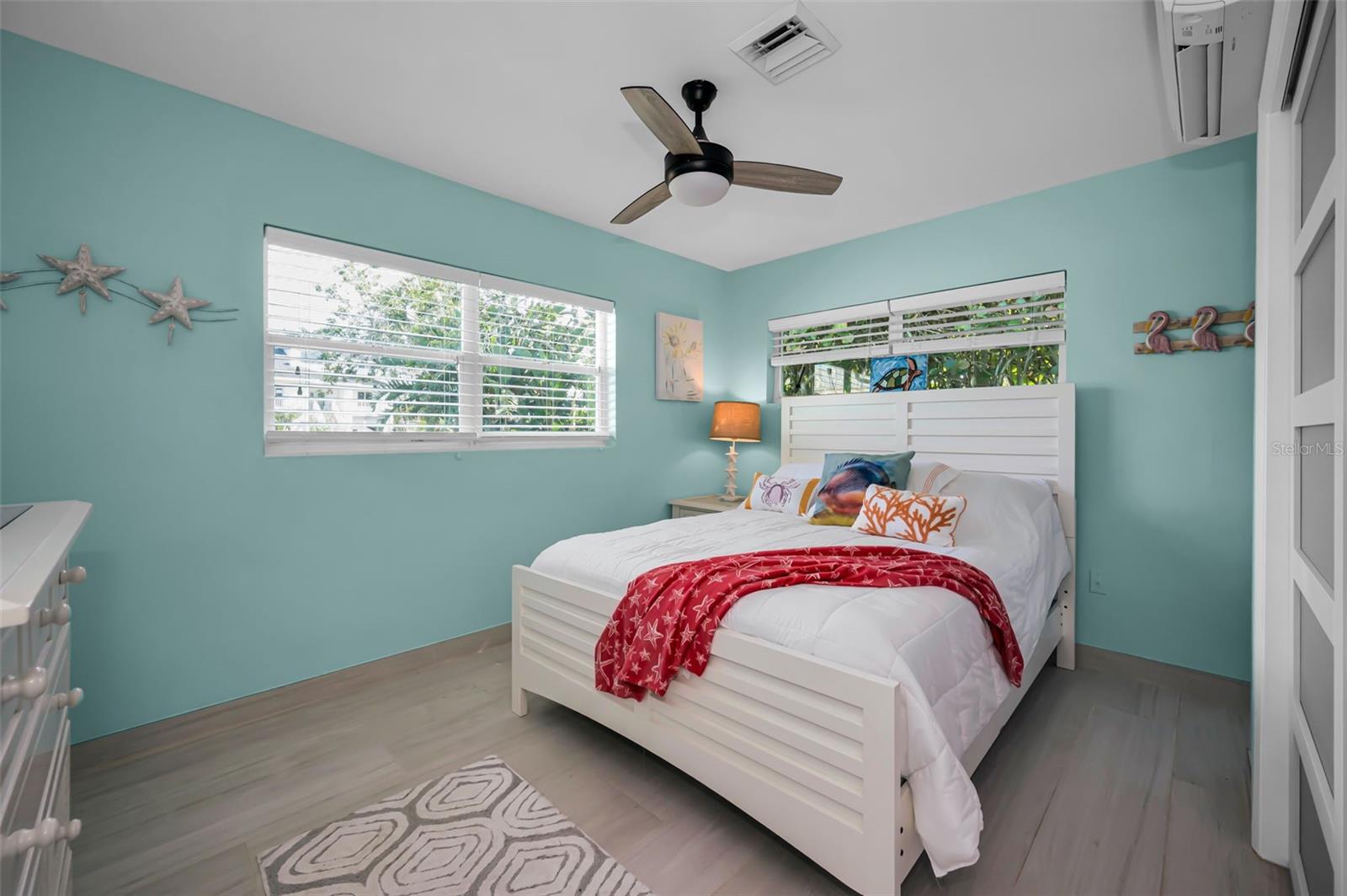 SEA BREEZE ISLAND - Residential