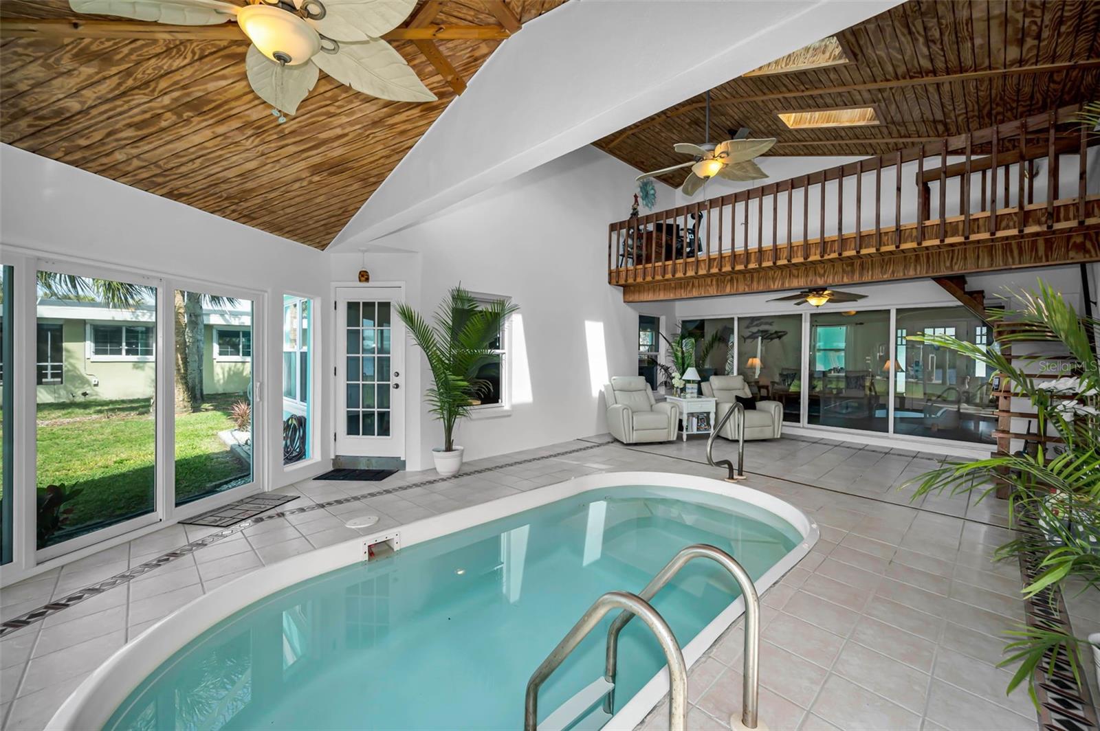SEA BREEZE ISLAND - Residential