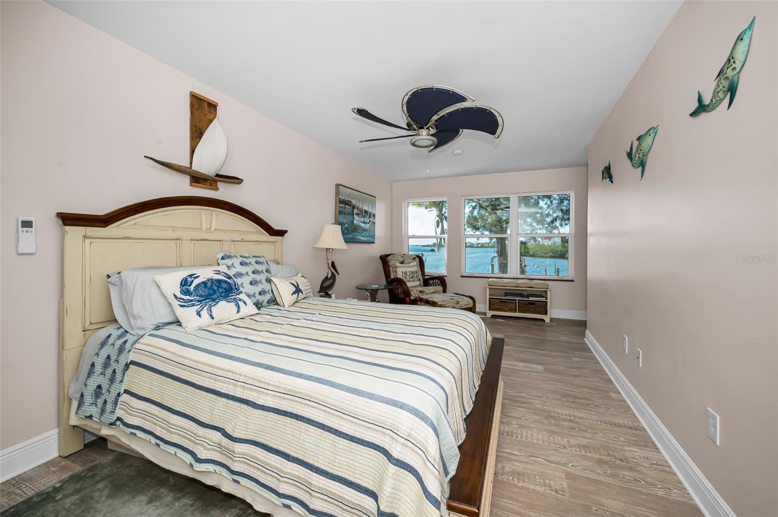 SEA BREEZE ISLAND - Residential