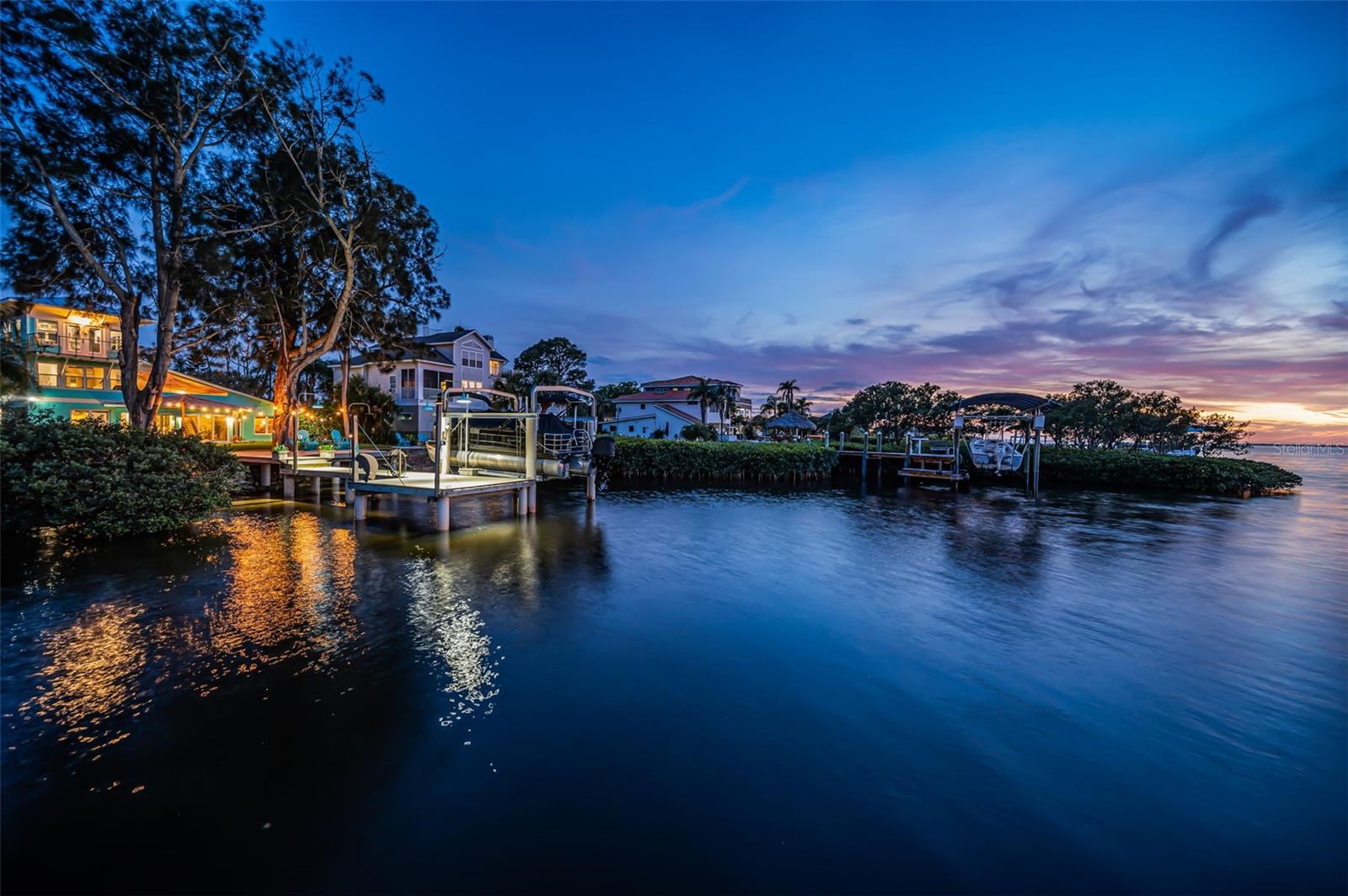 SEA BREEZE ISLAND - Residential