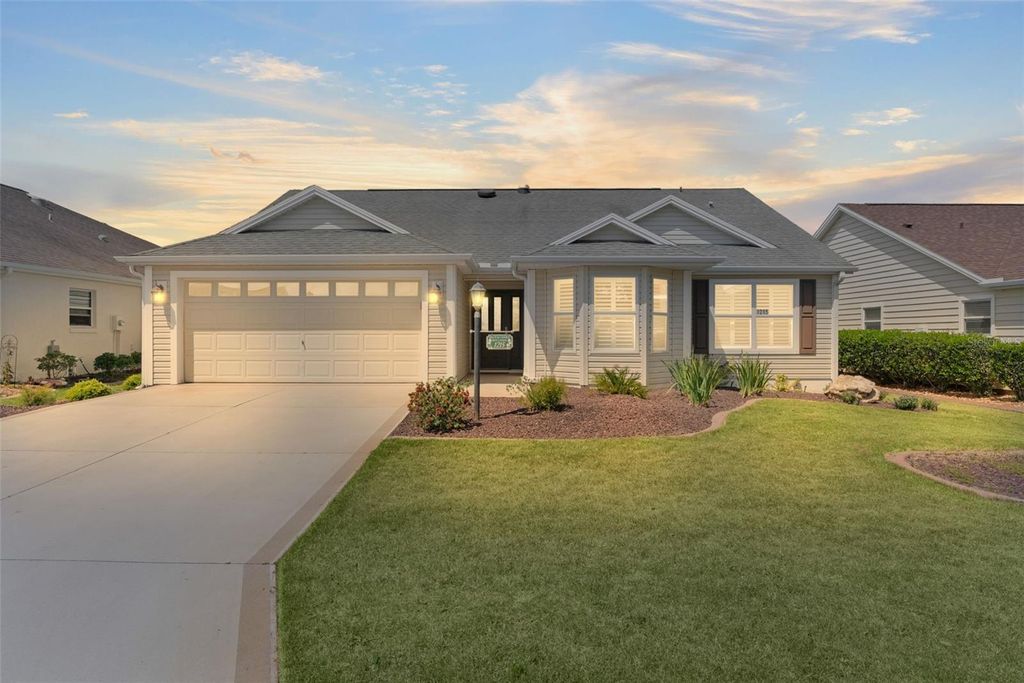 Photo of 1215 Westmoreland Loop, The Villages, FL 32162 (MLS # G5111543)