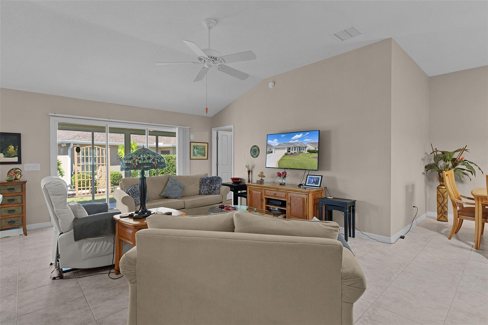 1215 WESTMORELAND LOOP