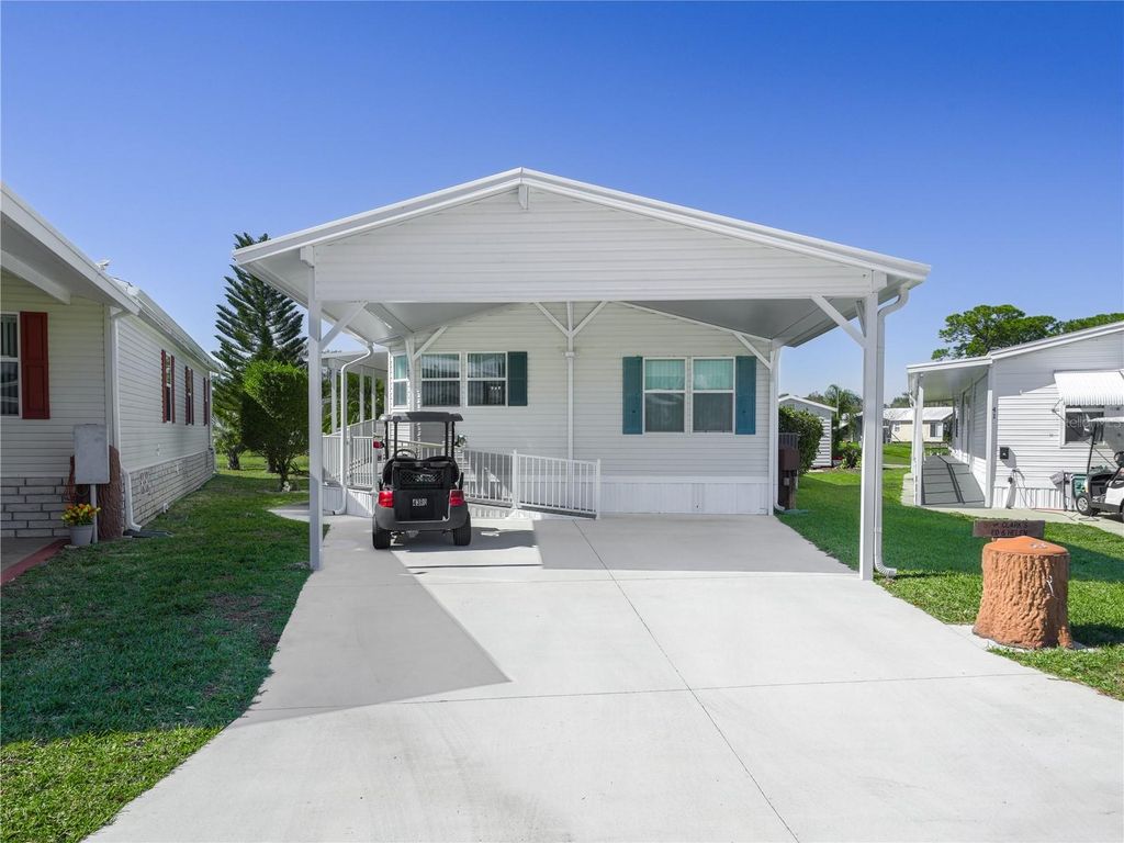 Photo of 43 Red Quill Circle, Lake Wales, FL 33898 (MLS # K4902909)