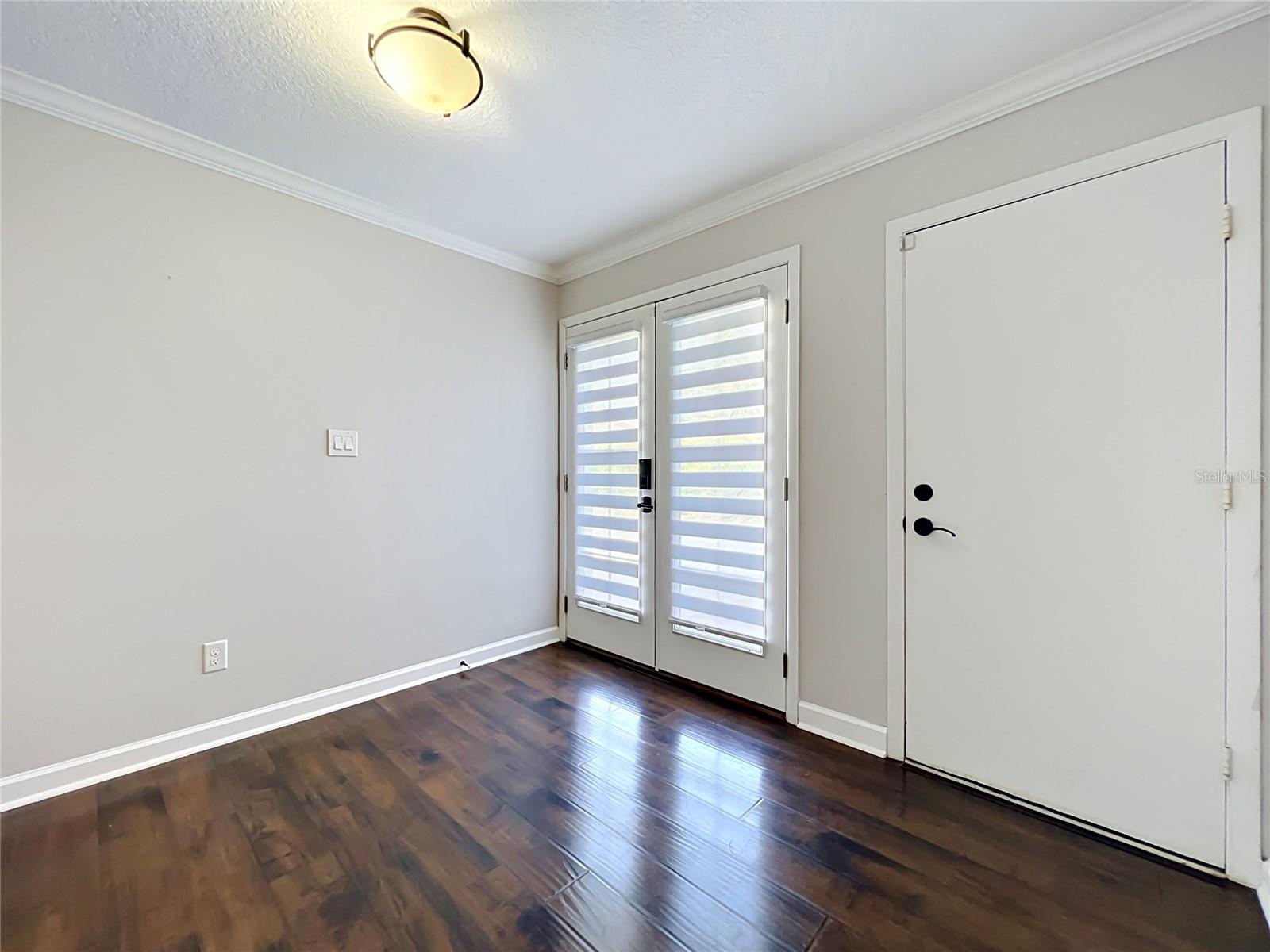 LAKE RIDGE VILLAGE - Residential