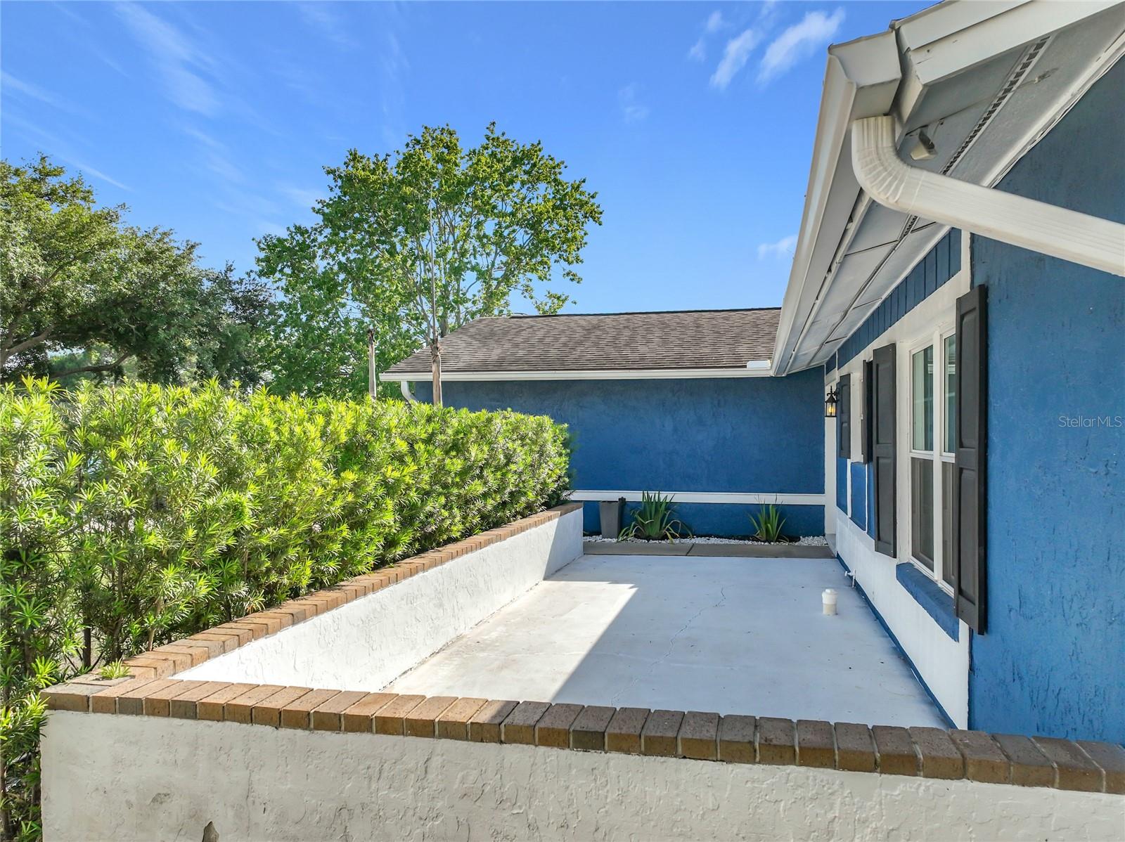 LAKE RIDGE VILLAGE - Residential