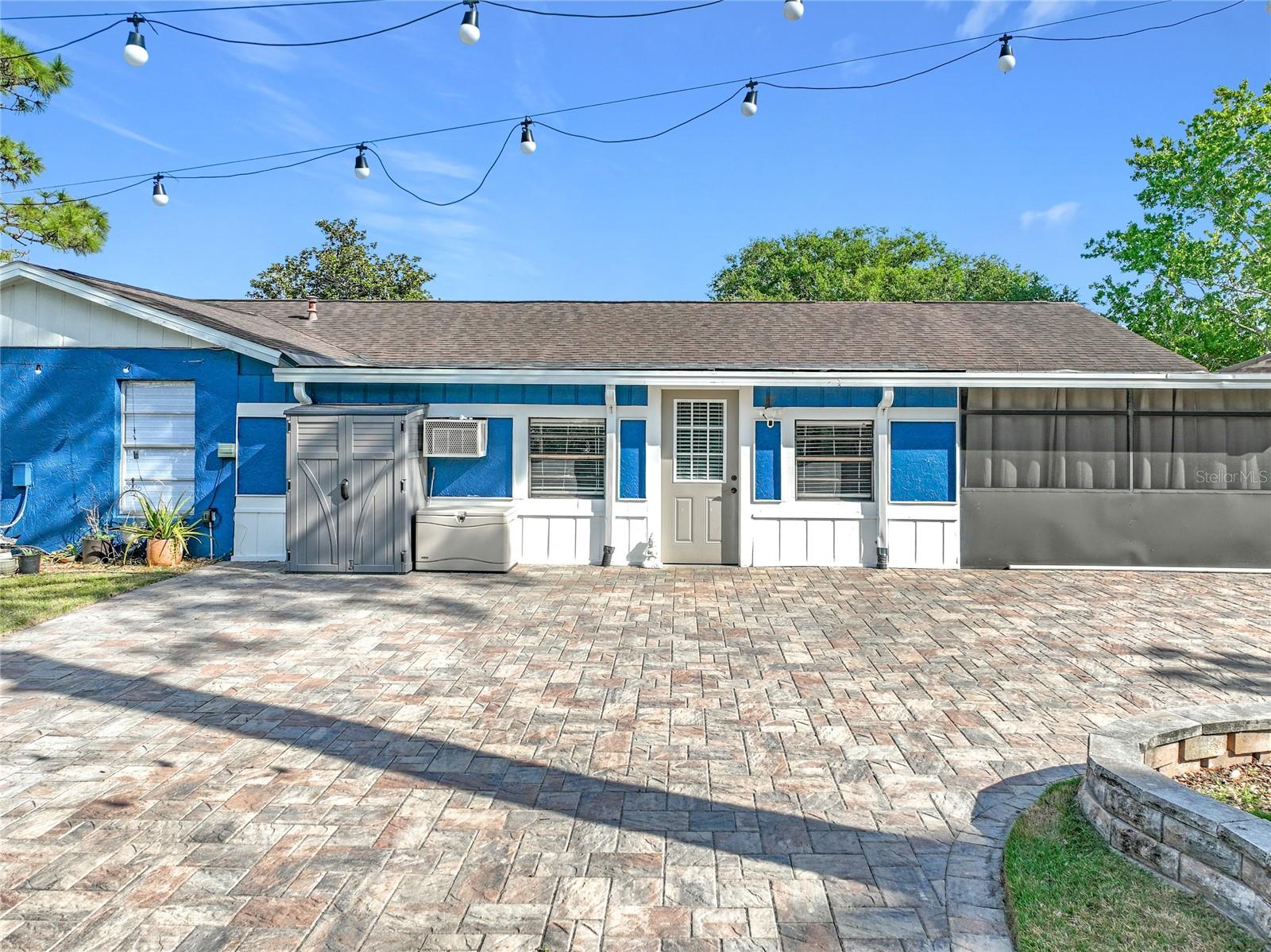 LAKE RIDGE VILLAGE - Residential