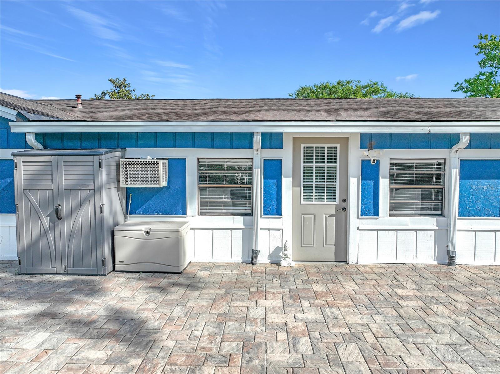 LAKE RIDGE VILLAGE - Residential