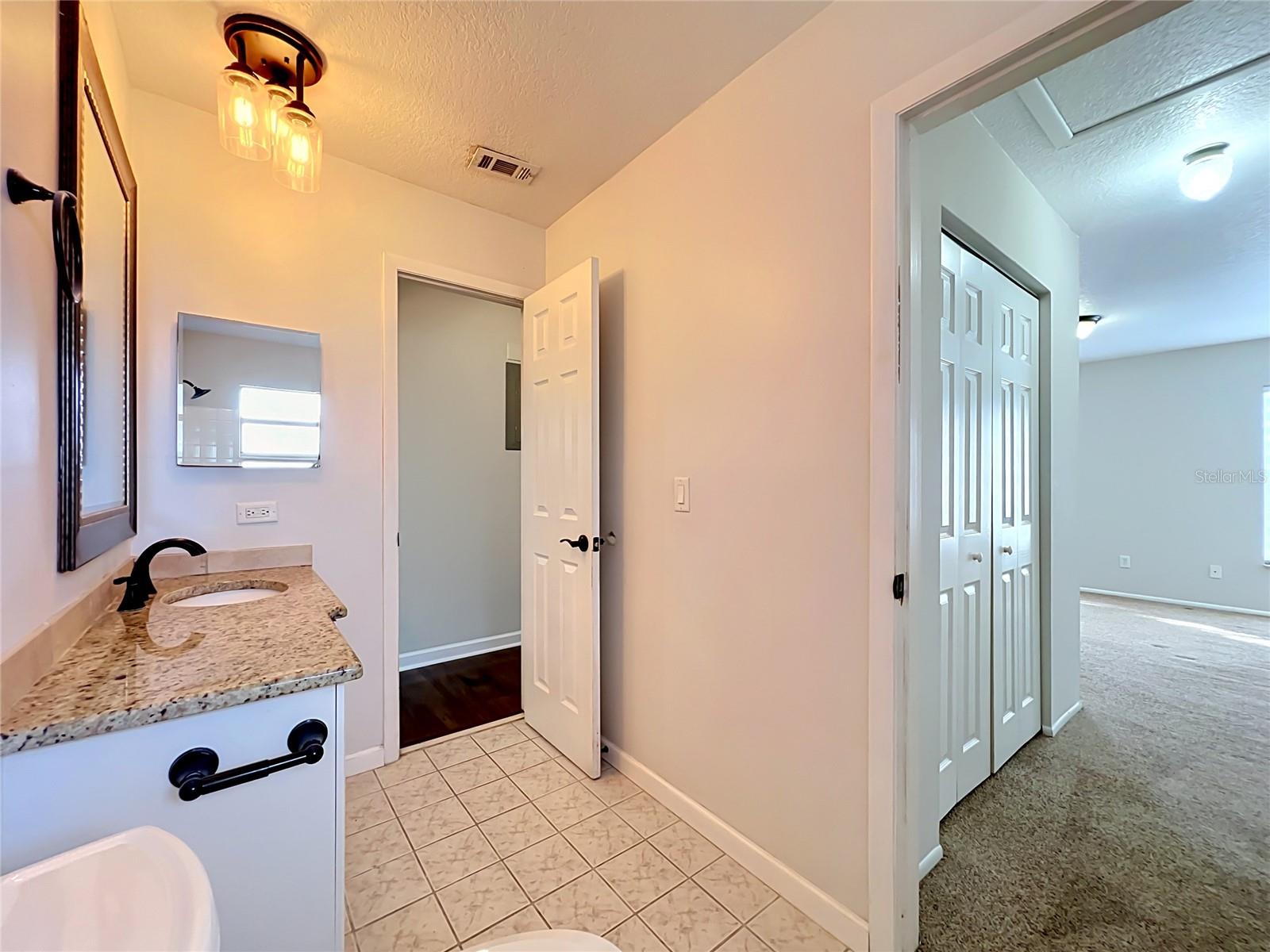 LAKE RIDGE VILLAGE - Residential