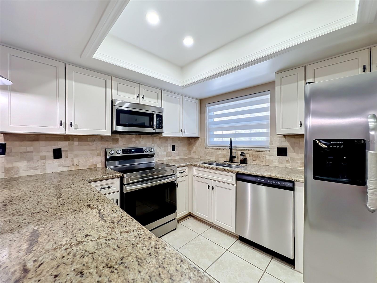 LAKE RIDGE VILLAGE - Residential