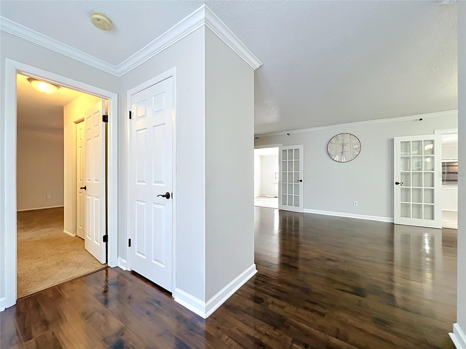 LAKE RIDGE VILLAGE - Residential