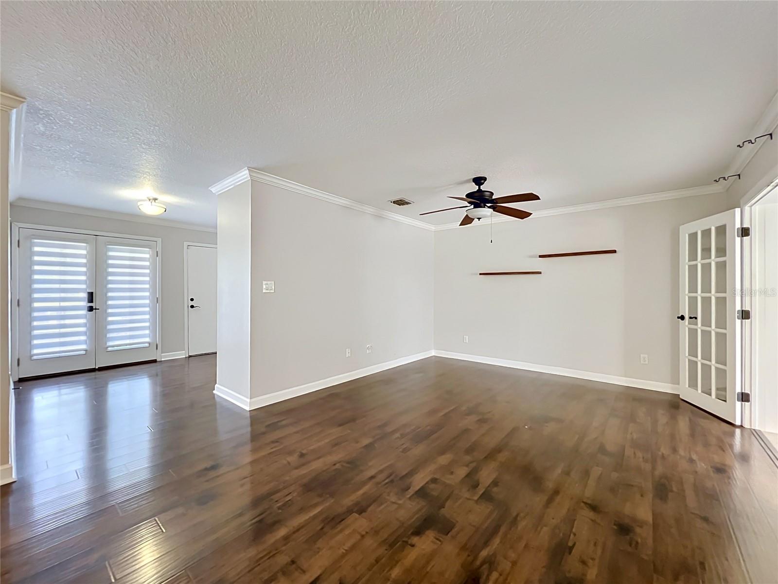 LAKE RIDGE VILLAGE - Residential
