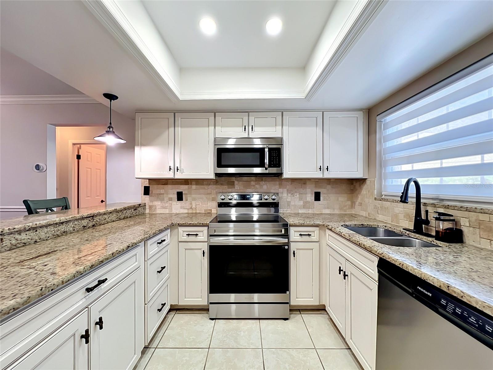 LAKE RIDGE VILLAGE - Residential