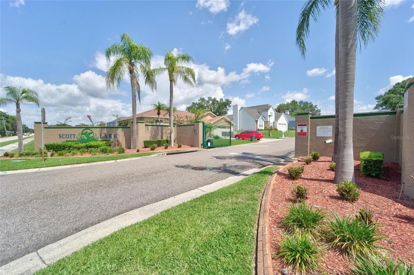 692 JESSANDA CIRCLE